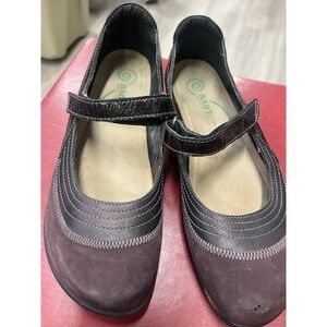 Naot Women's Kirei Purple Suede Mary Jane Shoes Size 8 US (EU 39) Comfort Casual